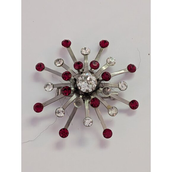 Vintage Rhinestone Starburst Pin Brooch Red & Clear Stones Silver Tone Sparkle - Picture 2 of 4